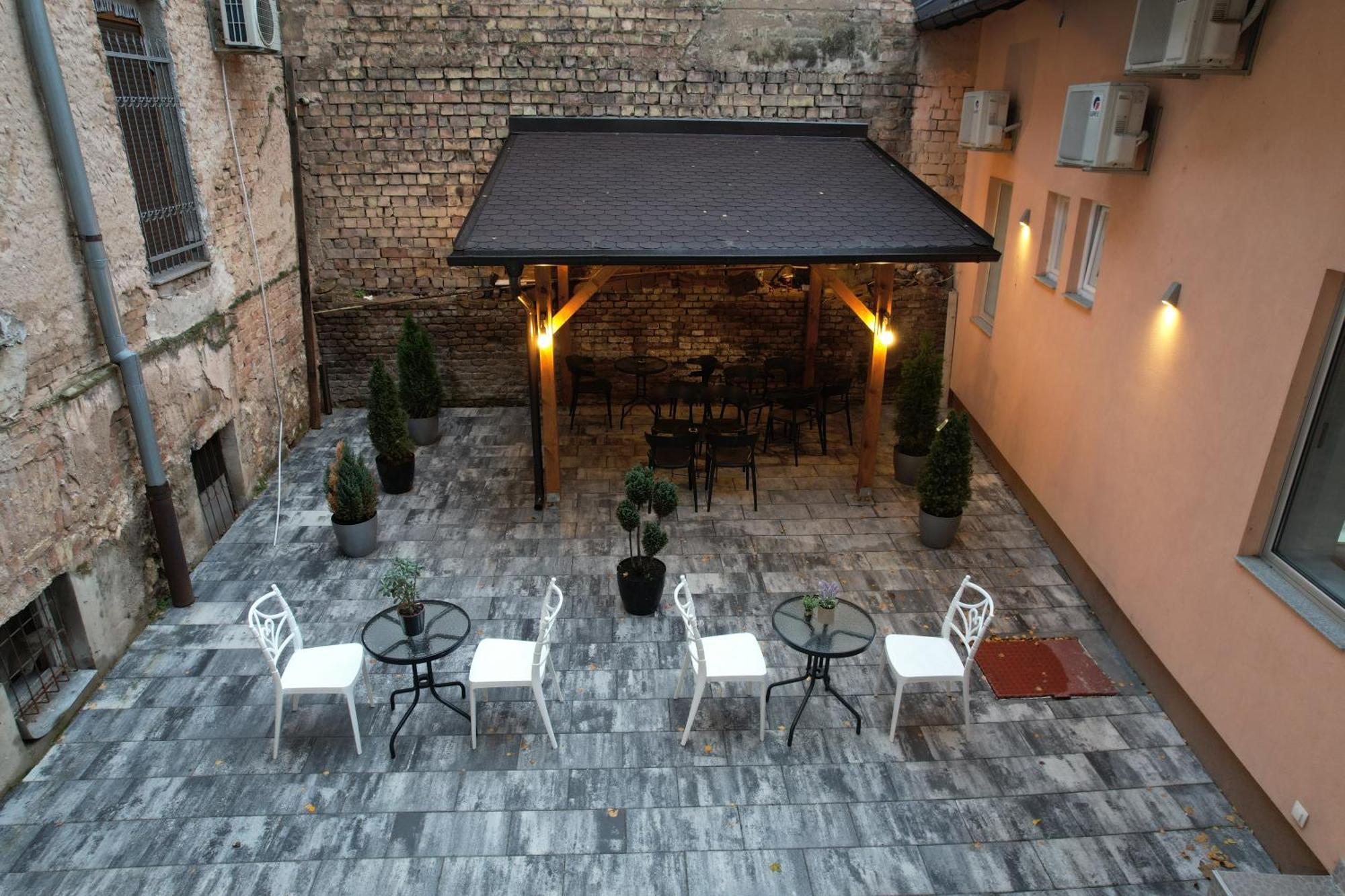 Hideaway Rooms & Apartments Sarajevo Bagian luar foto