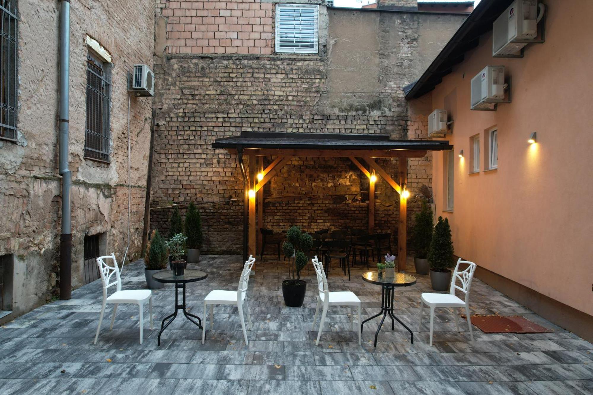 Hideaway Rooms & Apartments Sarajevo Bagian luar foto