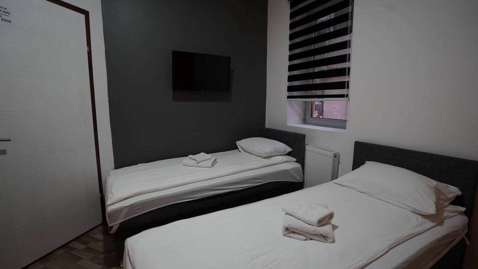 Hideaway Rooms & Apartments Sarajevo Bagian luar foto